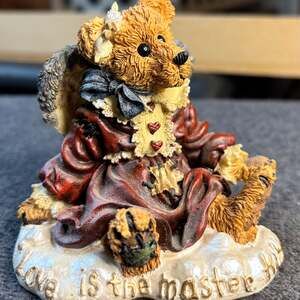 Boyd's Bears Guinevere the Angel Love is the Master Key Bearstone Figurine #2283